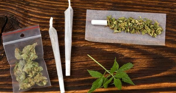 Storing weed in a plastic bag
